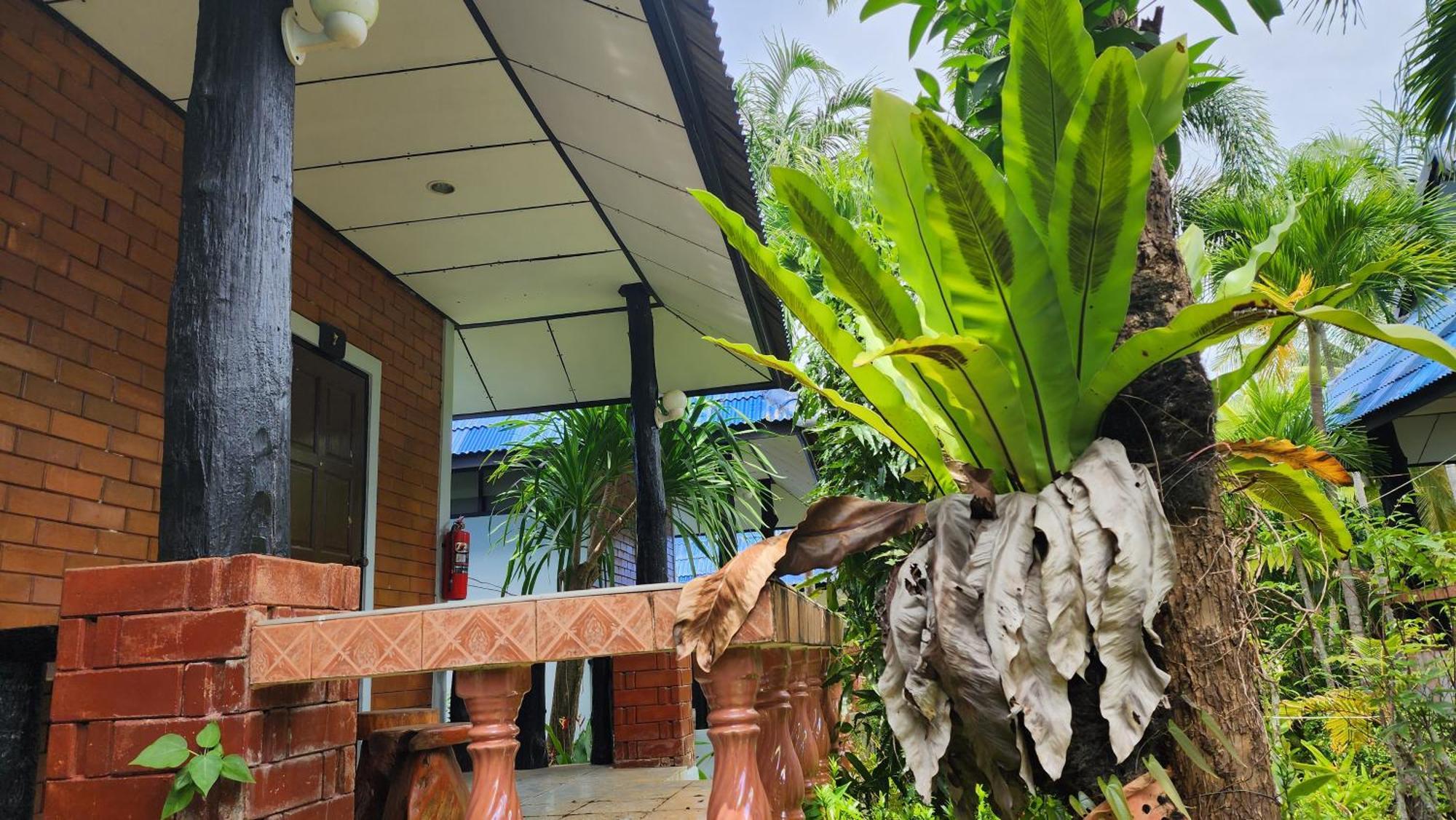 Lovely Lanta Resort Koh Lanta Exterior foto